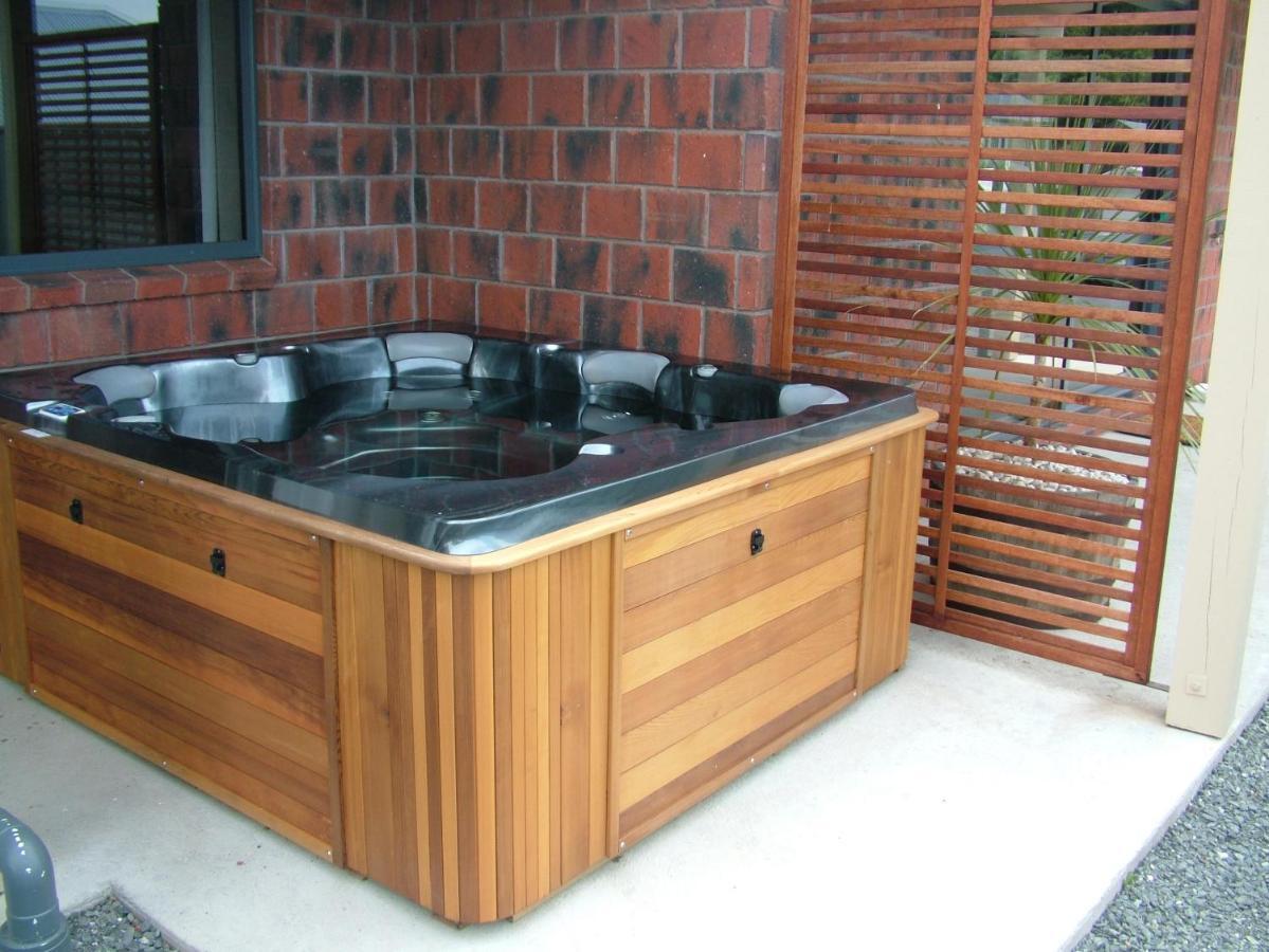 Lawrence Townhouse Accommodation ภายนอก รูปภาพ